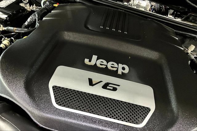 Used 2017 Jeep Wrangler Unlimited Sport w/ Quick Order Package 24S AWD/4WD image 27