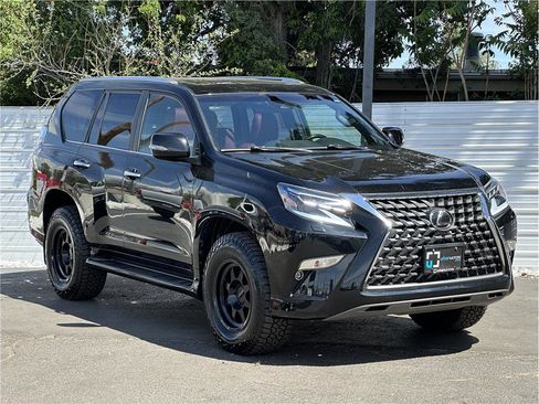 Used 2020 Lexus GX 460 Premium w/ Premium Package AWD/4WD image 8