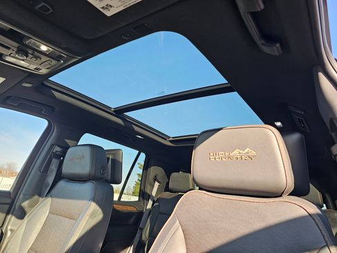 Used 2023 Chevrolet Tahoe High Country w/ Premium Package 2 image 28