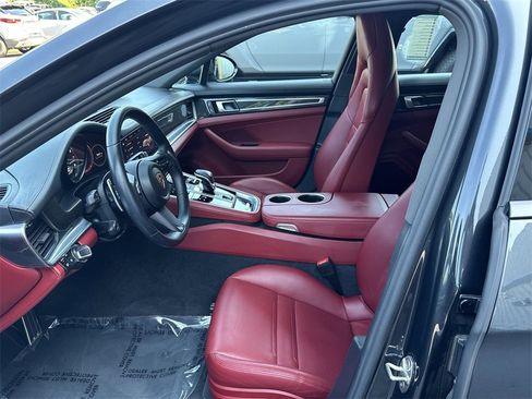 Used 2023 Porsche Panamera 4S image 13