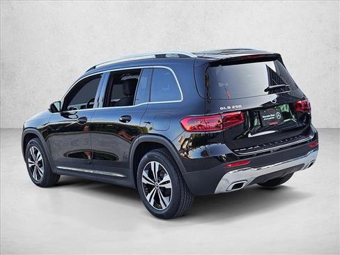 Used 2025 Mercedes-Benz GLB 250 image 8