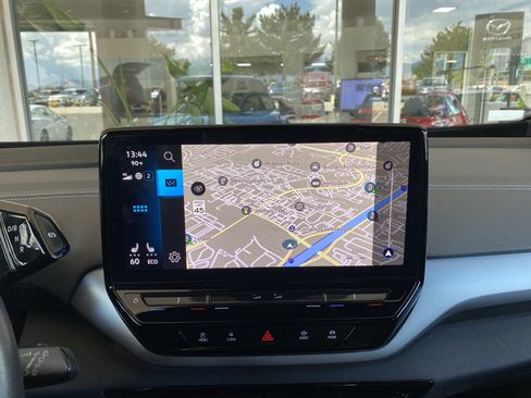 Used 2023 Volkswagen ID.4 Pro RWD image 3