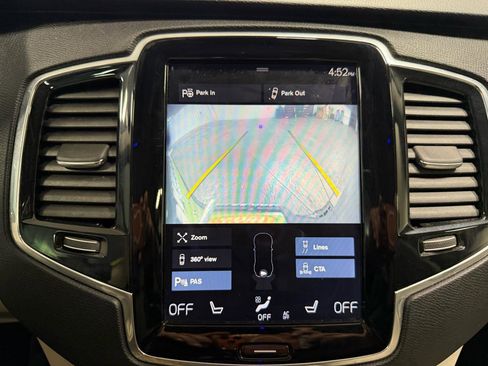Used 2018 Volvo XC90 T6 Momentum w/ Convenience Package image 4