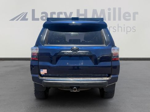 Used 2023 Toyota 4Runner TRD Off-Road Premium w/ Off Road Premium Plus Package AWD/4WD image 4
