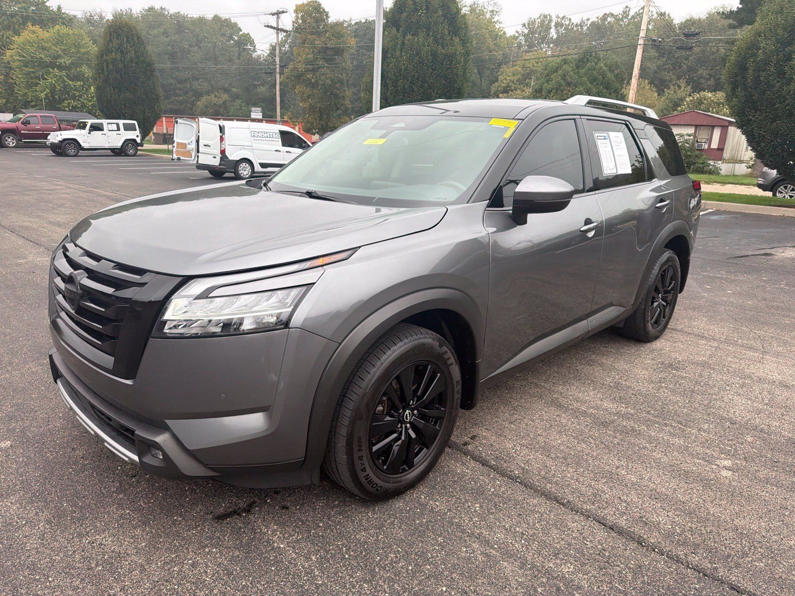 Used 2022 Nissan Pathfinder SL AWD/4WD image 9