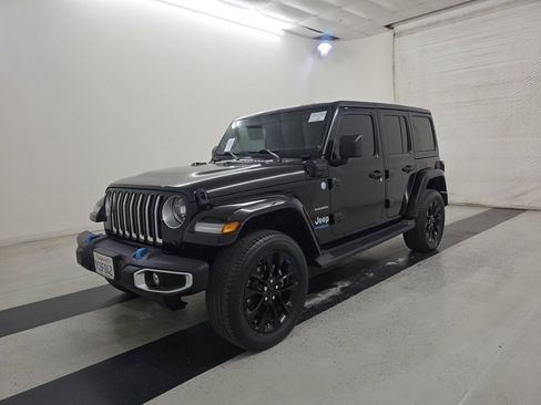 Used 2022 Jeep Wrangler Unlimited Sahara AWD/4WD image 1