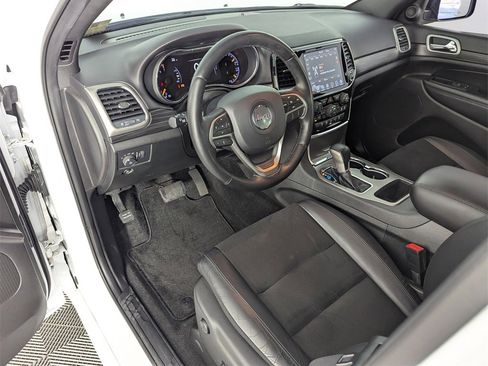 Used 2021 Jeep Grand Cherokee Laredo X image 11