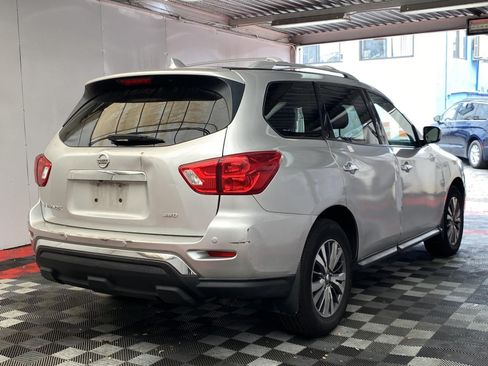 Used 2019 Nissan Pathfinder S AWD/4WD image 4