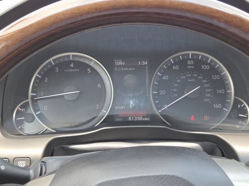 Used 2016 Lexus ES 350 w/ Luxury Package w/Wood Trim FWD image 29