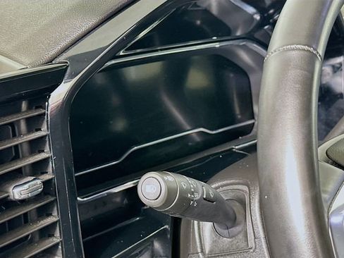 Used 2025 Chevrolet Silverado 1500 LT image 11