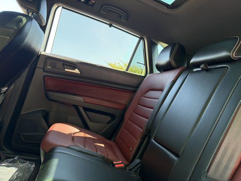 Used 2023 Volkswagen Atlas Cross Sport SEL Premium R-Line AWD/4WD image 15