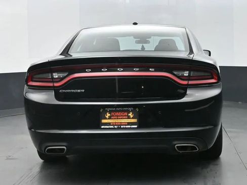 Used 2022 Dodge Charger SXT image 8