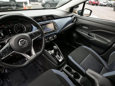 Used 2025 Nissan Versa SV w/ Trunk Package FWD image 31