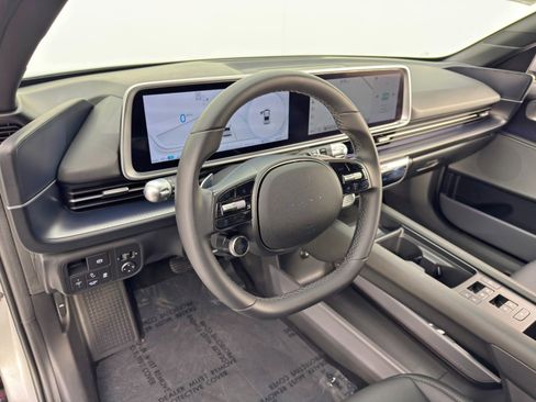 Used 2024 Hyundai Ioniq 6 SEL image 12