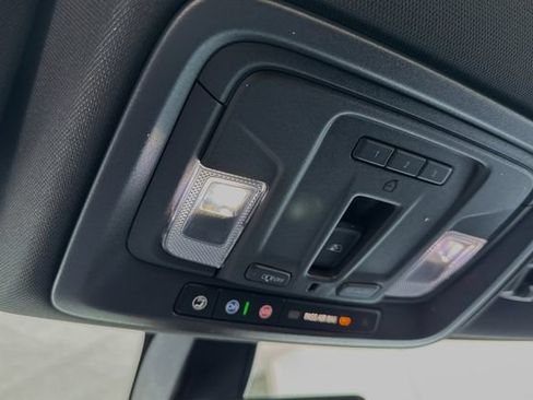 Used 2022 Chevrolet Silverado 1500 High Country w/ Z71 Off-Road Package image 24