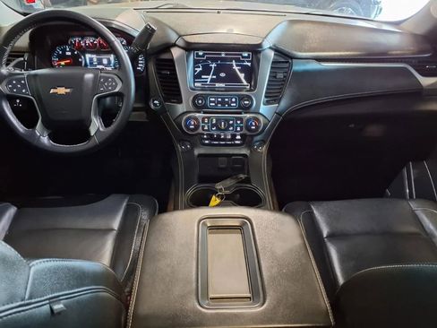Used 2018 Chevrolet Suburban LT AWD/4WD image 18