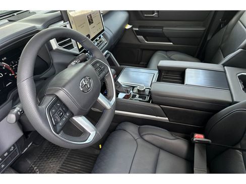 New 2025 Toyota Tundra Limited image 10