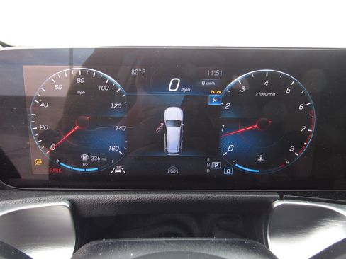 Used 2023 Mercedes-Benz GLB 250 4MATIC image 26