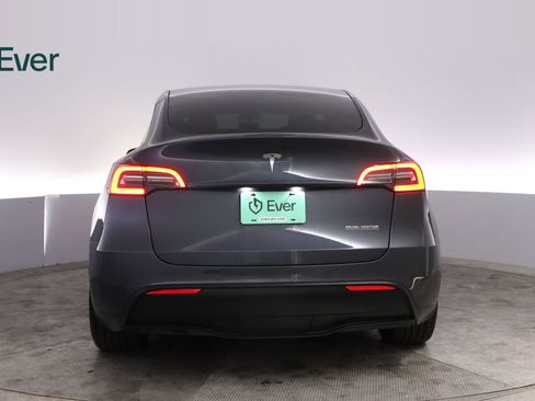 Used 2022 Tesla Model Y Performance AWD/4WD image 14