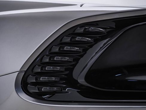 New 2025 Aston Martin Vanquish image 14