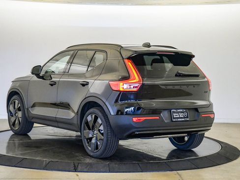 New 2026 Volvo XC40 B5 Ultra w/ Climate Package AWD/4WD image 2
