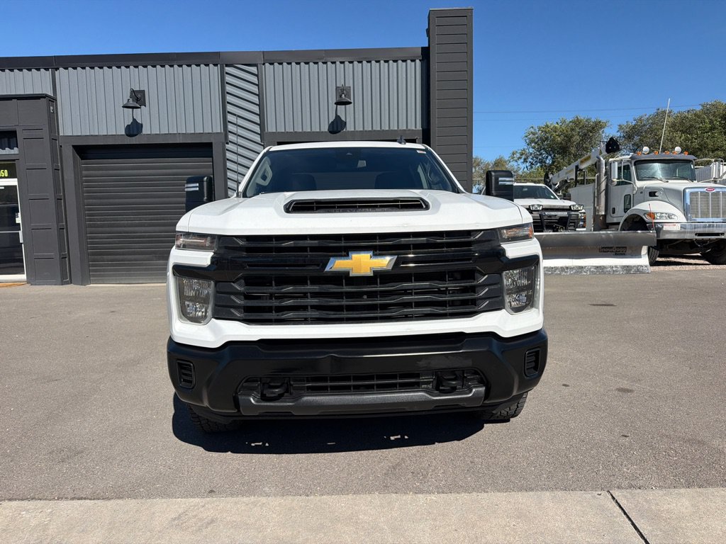 Used 2025 Chevrolet Silverado 3500 W/T AWD/4WD image 2