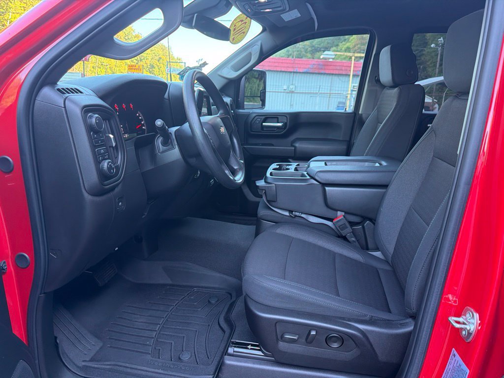 Used 2025 Chevrolet Silverado 2500 Custom w/ Custom Convenience Package AWD/4WD image 8