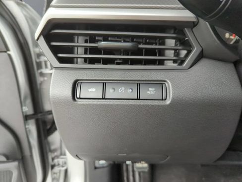 Used 2025 Nissan Altima 2.5 SR FWD image 29