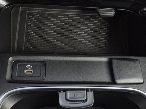 Certified 2025 Mercedes-Benz GLA 250 image 23