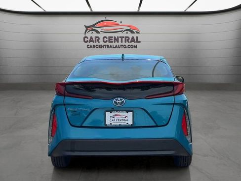 Used 2018 Toyota Prius Prime Plus FWD image 4