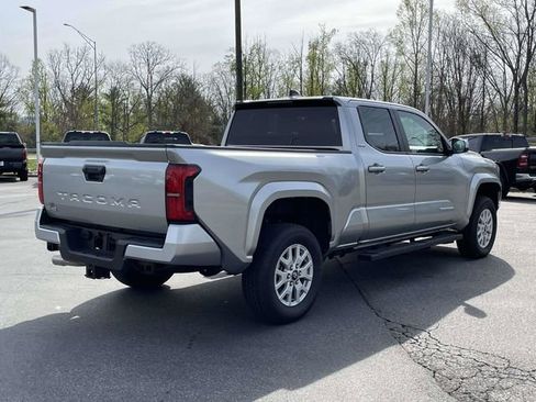 Used 2024 Toyota Tacoma SR5 image 5