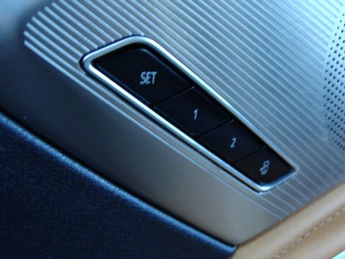 Used 2024 Chevrolet Corvette Stingray Preferred Cpe w/ 2LT image 31