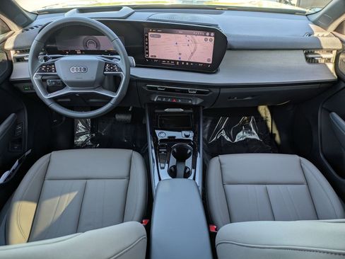 New 2026 Audi Q3 quattro 2.0T AWD/4WD image 5