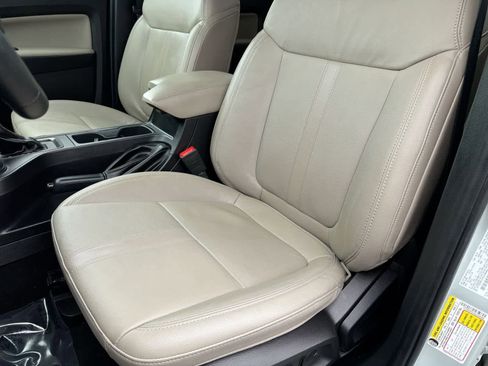 Used 2022 Ford Ranger Lariat w/ Equipment Group 501A High image 17