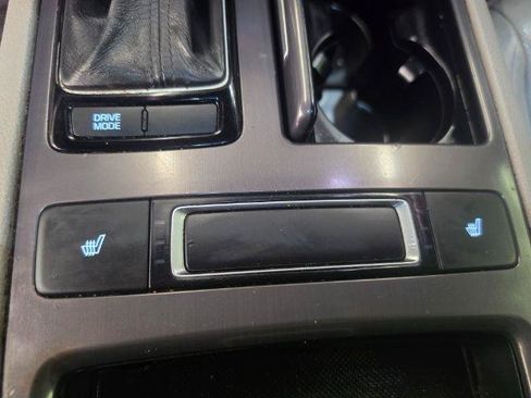 Used 2016 Hyundai Genesis 3.8 RWD image 18
