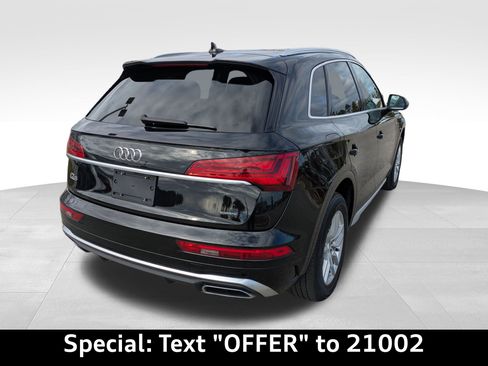 Certified 2023 Audi Q5 2.0T Premium w/ Convenience Package image 3