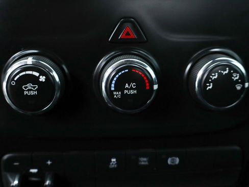 Used 2018 RAM 3500 Tradesman w/ Chrome Appearance Group image 27