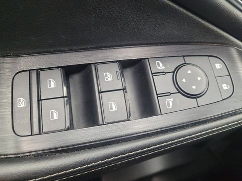 Used 2021 Nissan Rogue SV w/ Premium Package image 27