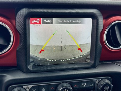 Used 2021 Jeep Wrangler Unlimited Rubicon AWD/4WD image 10