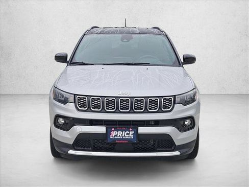 Used 2024 Jeep Compass Limited AWD/4WD image 2