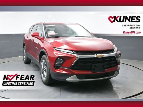 Used 2025 Chevrolet Blazer LT image 1