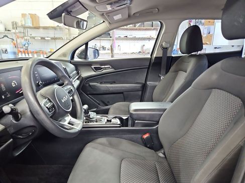 Used 2024 Kia Sportage LX FWD image 20