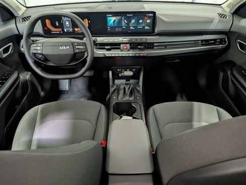 Used 2025 Kia K4 FWD image 11