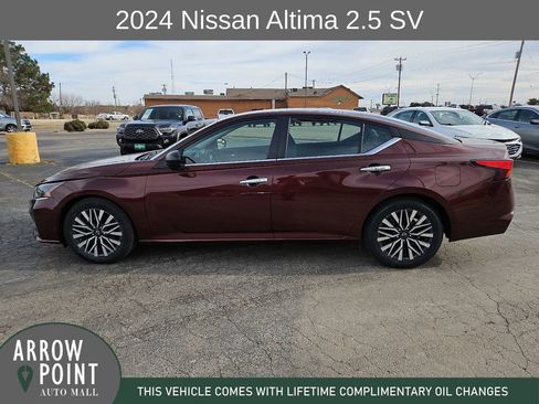 Used 2024 Nissan Altima 2.5 SV image 7