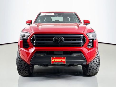 Certified 2025 Toyota Tacoma SR5 image 2