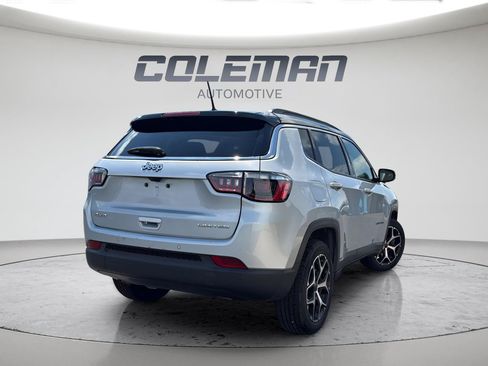 Used 2025 Jeep Compass Limited AWD/4WD image 5