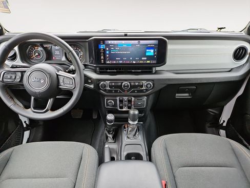 Used 2024 Jeep Wrangler Unlimited Sport AWD/4WD image 10