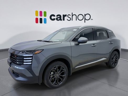Used 2025 Nissan Kicks SR AWD/4WD image 1