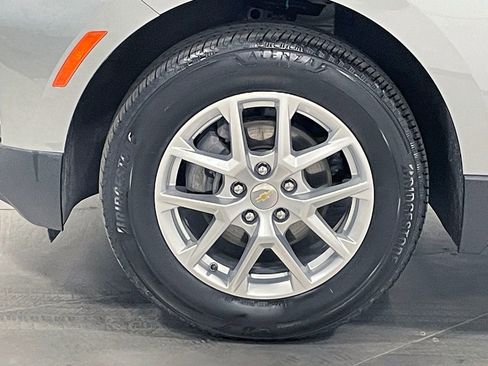 Used 2024 Chevrolet Equinox LT AWD/4WD image 17