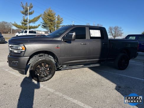Used 2024 RAM 3500 Laramie w/ Night Edition image 16